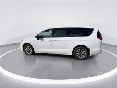 New 2024 Chrysler Pacifica Hybrid Select  in Anaheim, CA 4
