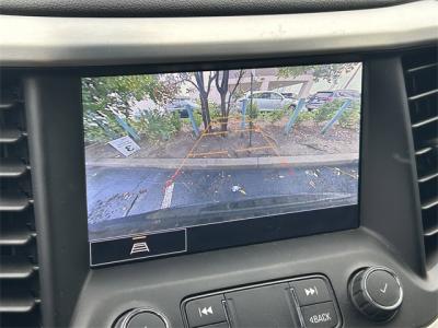 Used 2022 GMC Acadia SLT  in Anaheim, CA 6