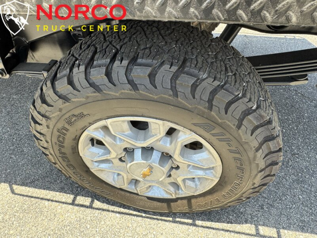 Used 2022 Chevrolet Silverado 2500HD LT Crew Cab 9'x7' Flat Bed Diesel 4x4 in Norco, CA 12
