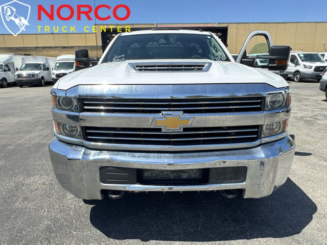 Used 2017 Chevrolet Silverado 3500HD CC Work Truck,12' Stake Bed w/ Liftgate in Norco, CA 22