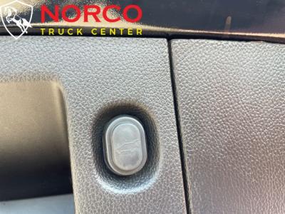 Used 2019 GMC Yukon XL SLT 8 Passenger 4x4 in Norco, CA 12