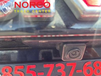 Used 2019 GMC Yukon XL SLT 8 Passenger 4x4 in Norco, CA 8