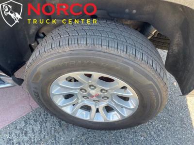 Used 2019 GMC Yukon XL SLT 8 Passenger 4x4 in Norco, CA 13