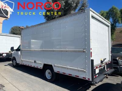 Used 2018 GMC Savana Cutaway 3500  16' Box in Norco, CA 1