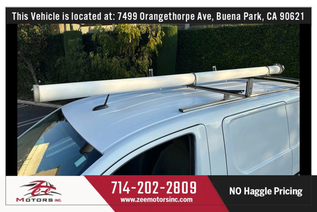 2016 Nissan NV200 SV photo 2