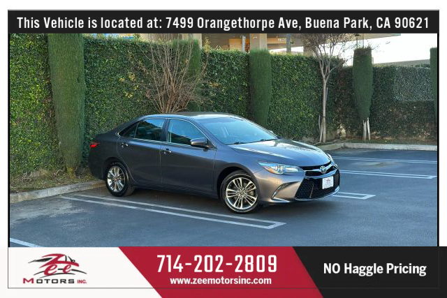 2017 Toyota Camry SE's photo