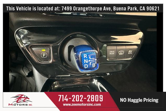 2017 Toyota Prius Prime Premium photo 2