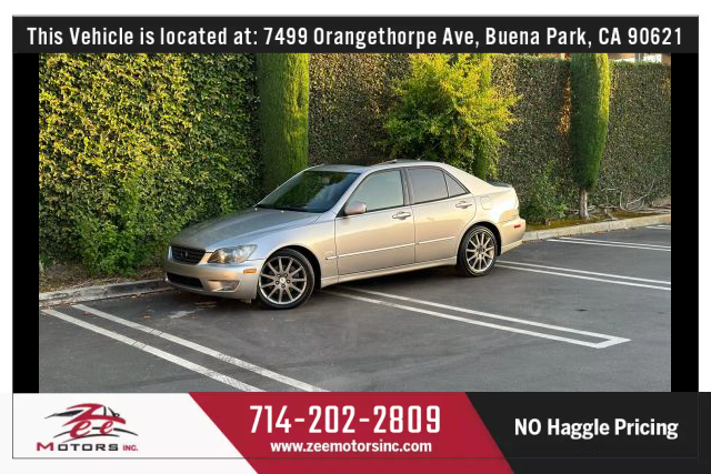 2004 Lexus IS 300 photo 2