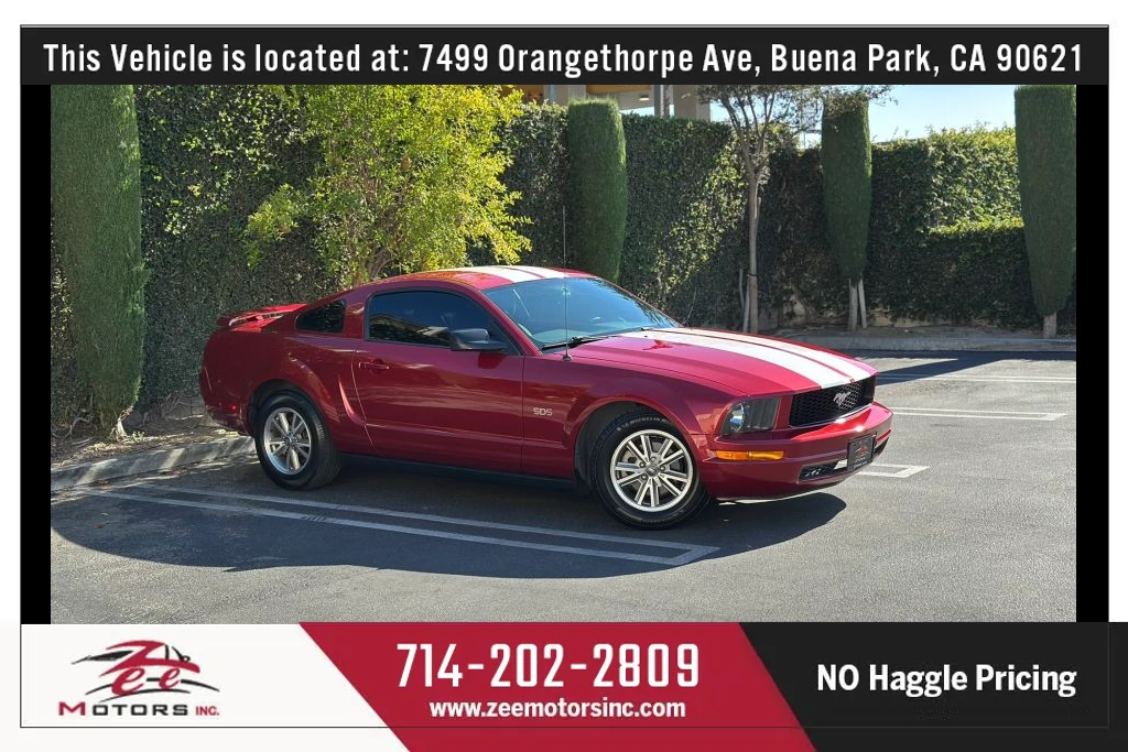 2005 Ford Mustang V6 Premium's photo