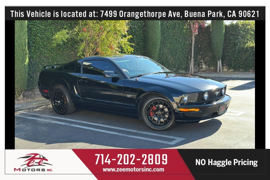 2006 Ford Mustang GT Deluxe Coupe 2D