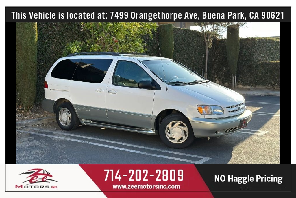 1998 Toyota Sienna XLE Minivan