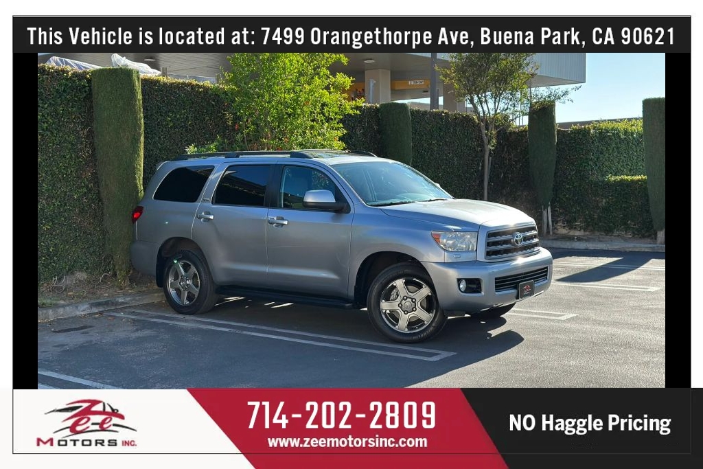 2012 Toyota Sequoia 5.7 Auto 4WD SR5's photo