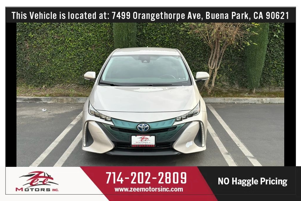 2019 Toyota Prius Prime Plus's photo