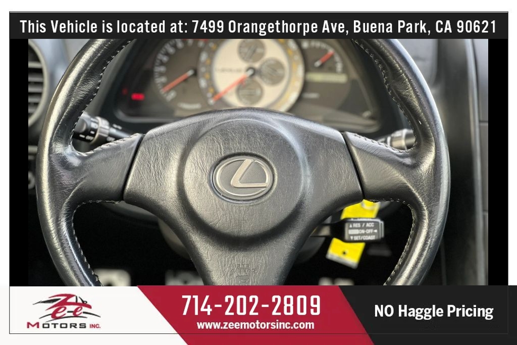 2002 Lexus IS 300 - Photo 9
